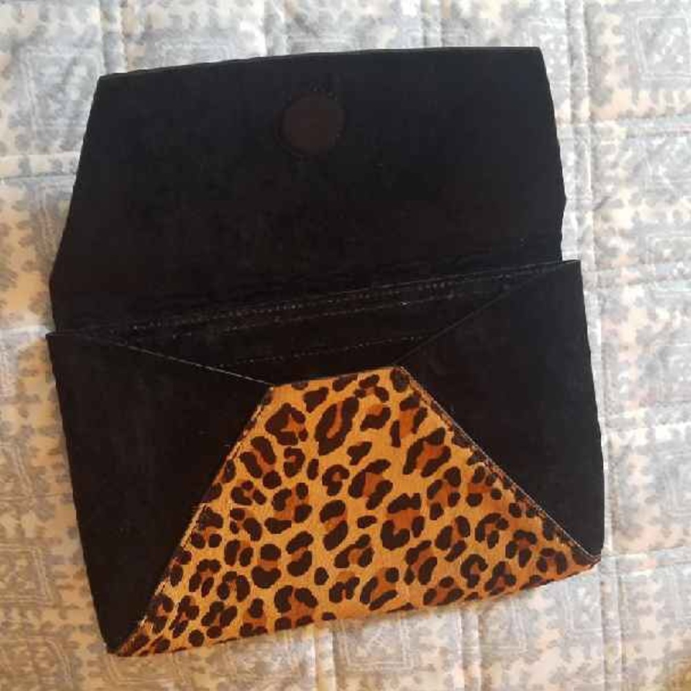 J. Crew Calf Hair & Suede Leopard Envelop Clutch🐆 - Picture 5 of 7
